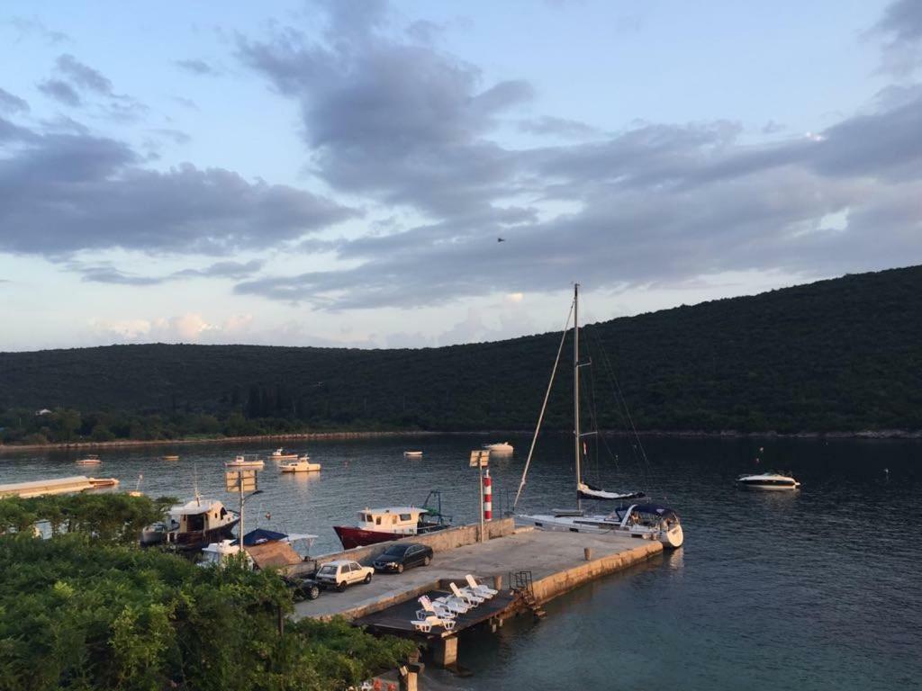 Waterfront Townhouse Sunset View With Garage Apartment Bigovo Luaran gambar